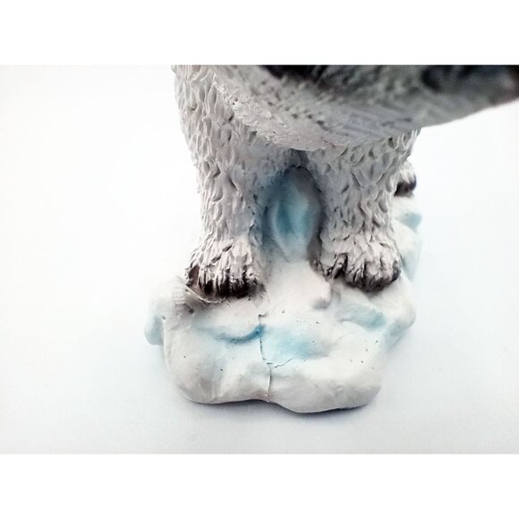 Polar Bear Figurine On Iceberg White Resin Sculpture Greenbrier International - Picture 9 of 14